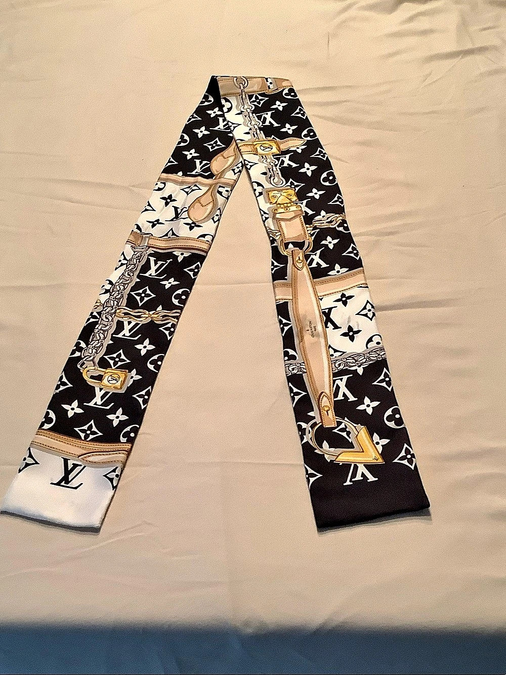 Louis Vuitton Monogram Confidential Bandeau Silk Scarf Black & White